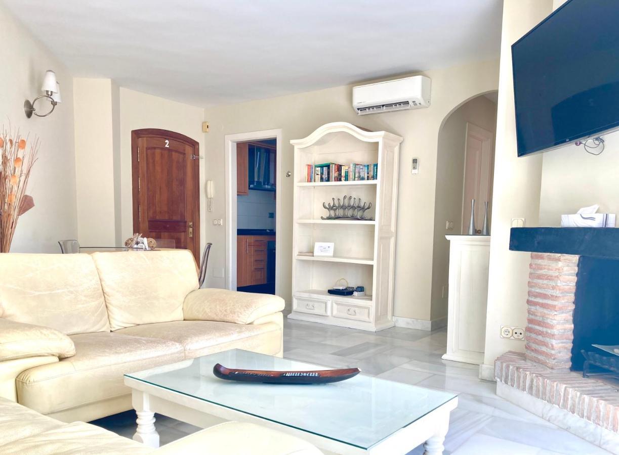 Apartamento En Puerto Marina ベナルマデナ エクステリア 写真