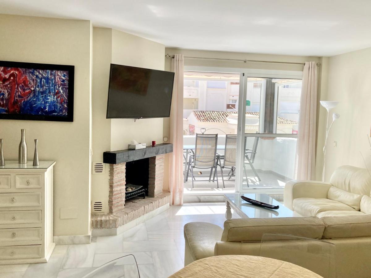 Apartamento En Puerto Marina ベナルマデナ エクステリア 写真